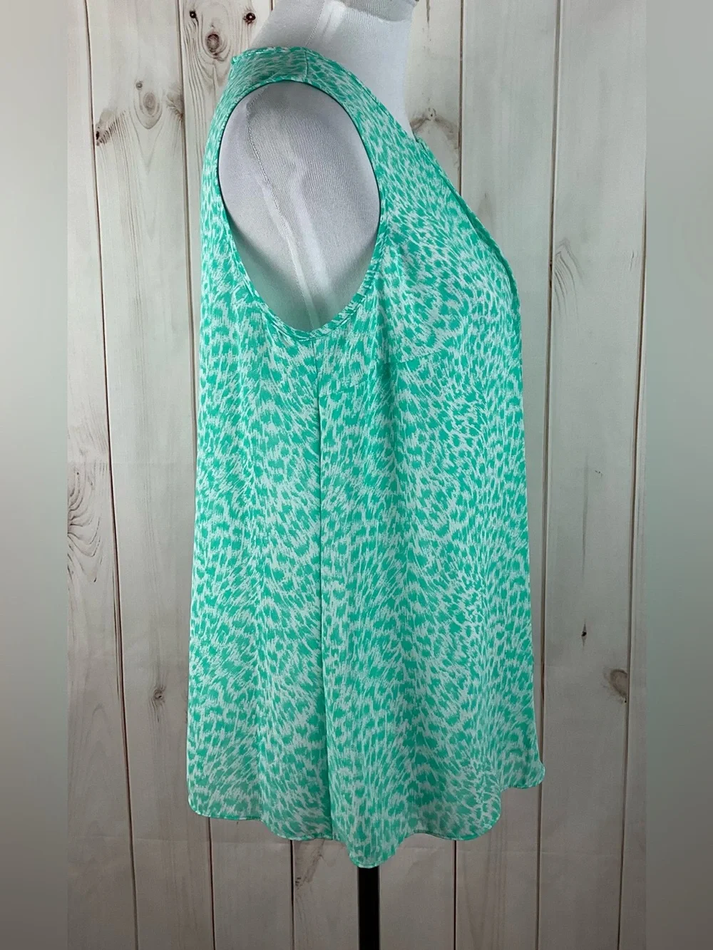 Michael Kors Women’s Mint Green White Sleeveless Pleated Chiffon Top Size M